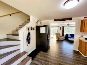 Open, bright and fully furnished 2 bedroom home - Image 4