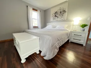 Spacious 3 Bedroom Ranch With Office - Image 2