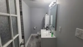 Private, one bedroom apt. No pets. No smoking. - Image 5