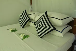 Standard Double Room - Image 3