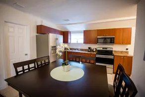 3 Bedroom Miami Home, 15 Minutes to the Beach! - Image 3