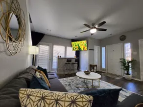 Townhouse in Frisco 3 BR 5 beds - Image 2