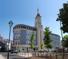 New! Lisbon 8 Building Cais de Sodré - Image 2