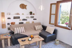 Private apartment in a Cycladic house - Image 2