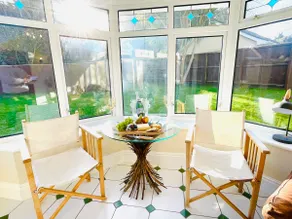 The Old Coach House, large spacious family holiday home with garden, Ventnor - Image 4