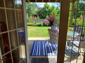 BEAUTIFUL SUITE, PRIVATE PATIO - PARK/GRAND RIVER - Image 5