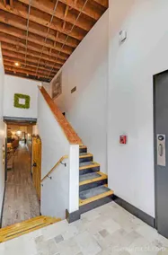 Elle & Becks Loft Suite - Image 2