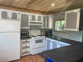 Cozy and comfortable 3 bedroom cabin - Image 3