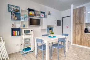 GuestHost - Casa Azzurra Apartment with garden - Image 5
