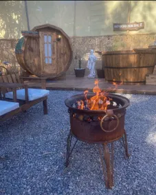 Cabin, hot tub, sauna, stove. - Image 4