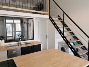 Unique loft · 6 people · Air conditioning · Downtown · 656 yards from the Comédie - Image 3