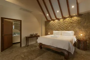 The Grand Retreat - Image 5