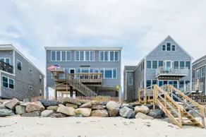 The Quarterdeck | Oceanfront Fun for All Ages - Image 2