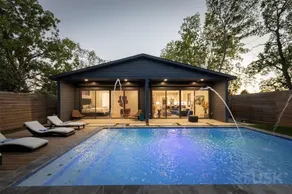 Heaven in Houston · Heaven in Houston, Designer Oasis w Pool - Image 5