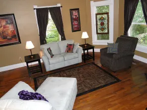 Houston Street Cottage - Image 4