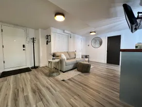 Basement Tudor Suite | Parking, Laundry, Private - Image 4