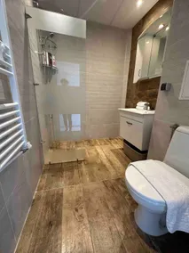 Rose's apt - South prk, Free Parking, Refurbished - Image 5