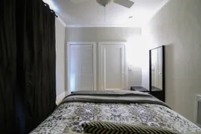 Urban Apartment in Rockridge Neighborhood - Image 4