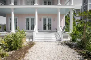 3 Stories of Unforgettable Wrap around Porches and Views - Image 2