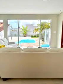 Nice house with pool and air-conditioning - Image 3