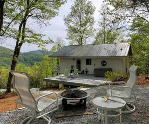 Cowee Cliff House - Image 2