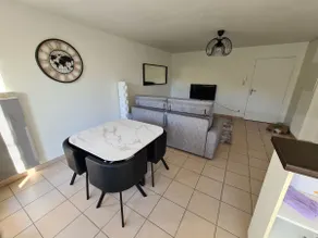Quiet one-bedroom apartment with pool, 5 minutes from everything and quiet - Image 4