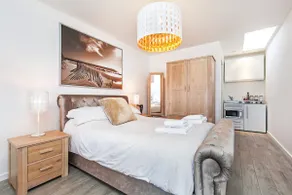 Bramley, A self-contained room in Winchester - Image 4