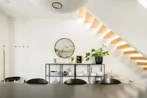 Modern Guesthouse in Portland's Central Eastside - Image 4