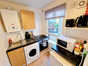 King's Cross Area, Bright Studio Flat on 1st Floor - Image 4