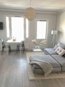 Stylish,Renovated,Sauna,Balcony,Free parking - Image 4