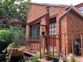 Charming Loft Apt. Old Town Alexandria - Image 2