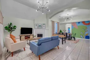 Beautiful Spring Home*3BRs*5 beds*2TVs*Southwest - Image 4