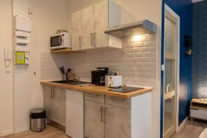 Luxury Studio-Bathroom - Image 3