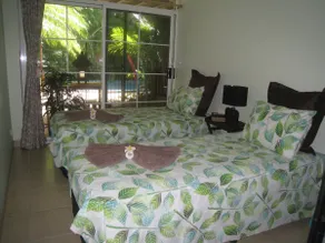 Palmerston Retreat - 2 Bedroom Poolside Suite - Image 3