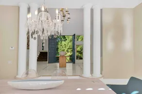 Sag Harbor Modern Oasis - Image 4