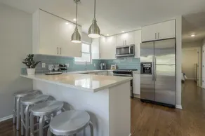 Modern on Madison in the Historic Westside - Image 2