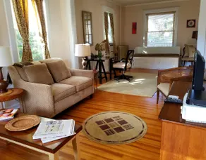 Saugerties Village Retreat - Image 2