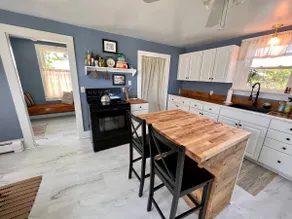 Cozy & Walkable Winter Harbor Home next to Acadia - Image 5