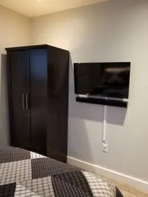 Modern Contemporary Home Located Downtown ! - Image 3