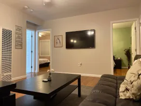 2 Bedroom in triplex close to theme parks - Image 2