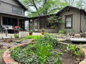 Garden Guesthouse near McK Square - Image 3