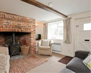 2 br charming cottage in idyllic Chilterns village - Image 3
