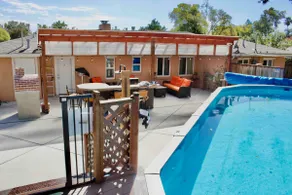 Family & Friends Pool Table 4BR Pool RV - Image 3