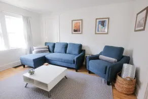 Entire Upstairs Guest Suite - Close to Everything! - Image 2
