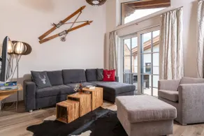 Sunny Holiday Home With Sauna in Piesendorf - Image 2