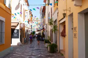 16. A bright gem on the top floor in the Old Town, with a sunny terrace - Image 2