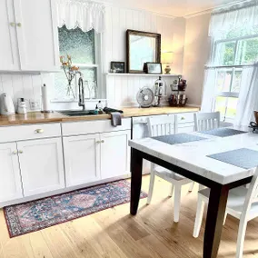 Victorian Charm in Wiscasset, Maine: Acorn Cottage - Image 2