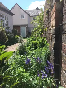 The secret Cottage on Kimbolton high street - Image 4