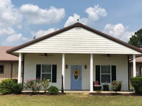 Mimosa Cottage Farm- 2br cottage & stalls. Masters - Image 2