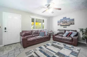 Family & Pet-Friendly 3BR Near DTW Quite Area - Image 4